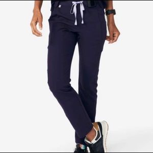 FIGS alwar skinny scrub pants